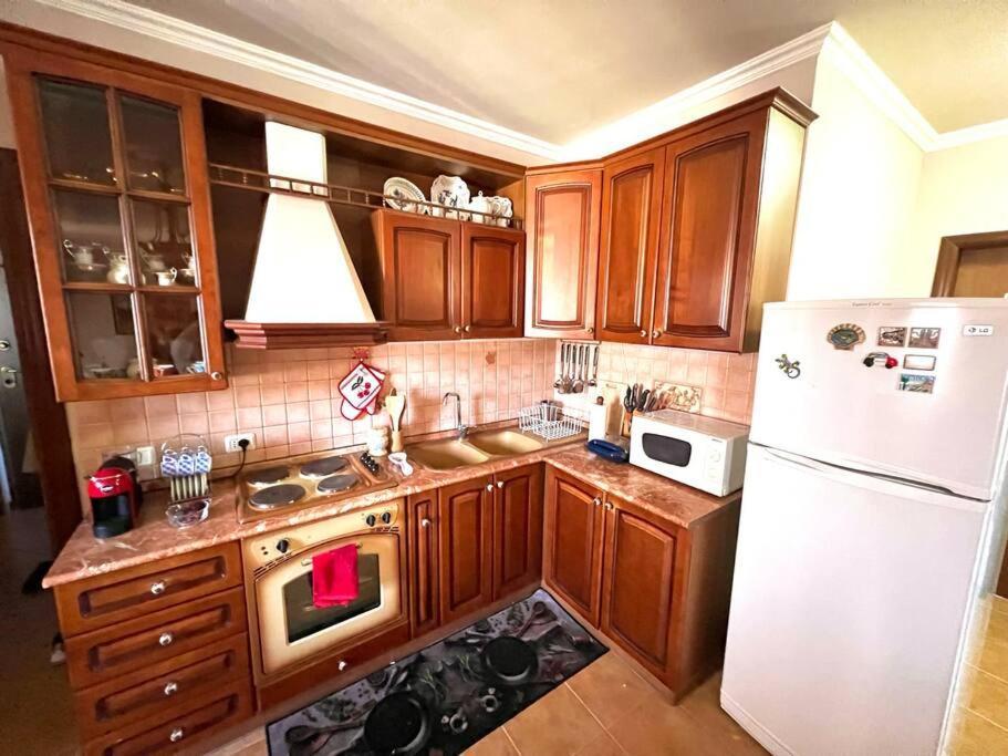 Central Tirana Flat Near Bazaar Eksteriør billede